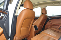 2017款众泰SR9 2.0T手动极致之心版