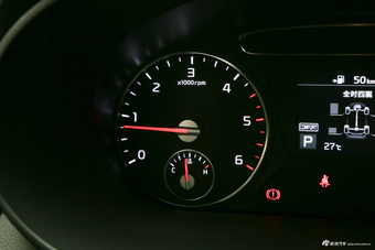 2018款索兰托L 2.0T自动四驱柴油都市版7座