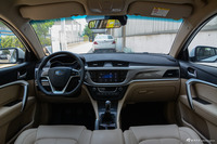 2017款吉利帝豪1.5L手动三厢百万款向上版