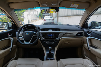 2017款吉利帝豪1.5L手动三厢百万款向上版