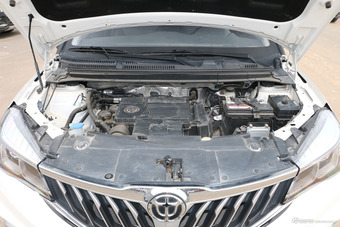 2017款中华V3 1.5L自动智能型