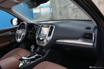 2017款长安CS95 2.0T自动四驱智驭版 