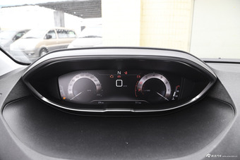 2017款标致4008 1.8T自动380THP精英版