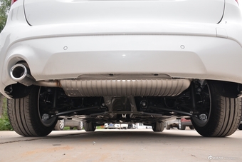 2018款宝马2系旅行车218i 1.5T自动领先型