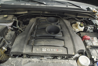 2016款驭胜S350 2.0T手动四驱汽油豪华天窗版5座