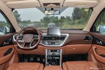 2018款北汽幻速S7 1.5T 手动尊贵型