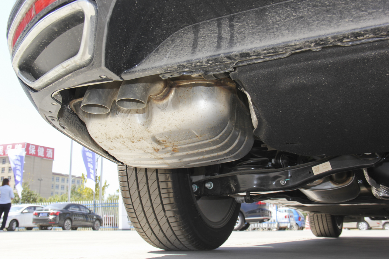 2018款迈腾1.8T自动330TSI DSG尊贵型