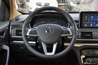 2017款北汽威旺 M50F 1.5L 手动豪华型 棕色