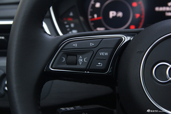 2017款奥迪A4L 2.0T自动40TFSI风尚型 