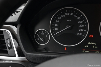 2018款宝马3系2.0T自动320Li xDrive 时尚型