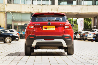 2016款中华V3 1.5L手动智能型 炫耀红