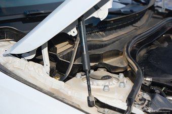 2018款宝马1系118i自动时尚型