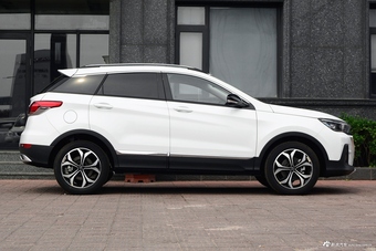 2018款北汽绅宝智行1.5T自动智领版