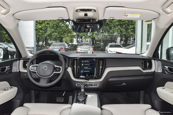 2018款沃尔沃XC60 2.0T自动四驱T5智雅豪华版图片