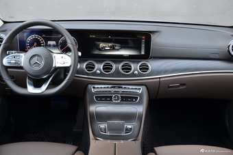 2019款奔驰E级2.0T自动 200L运动型4MATIC