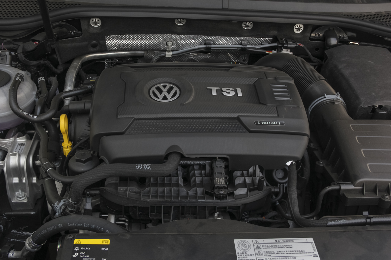 2018款迈腾2.0T自动380TSI DSG尊贵型