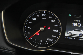 2018款荣威RX3 1.3T自动互联网智尊版