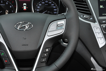 2017款全新胜达2.0L自动两驱智能型7座