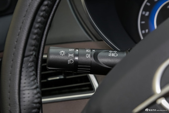 2016款海马V70 2.0L手动适·畅型 6座