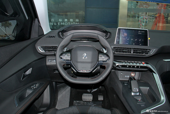 2017款标致5008 1.6T自动350THP精英版7座