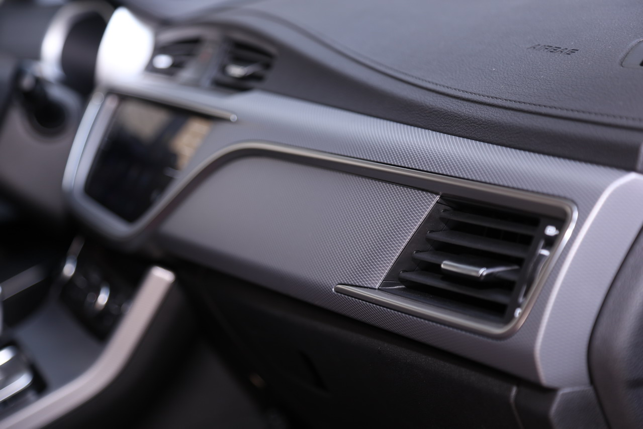 2018款帝豪GS 1.4T自动尊尚智联型领潮版