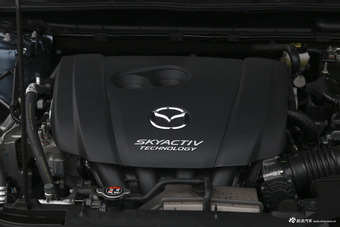 2018款马自达CX-4 2.0L自动两驱蓝天品位版