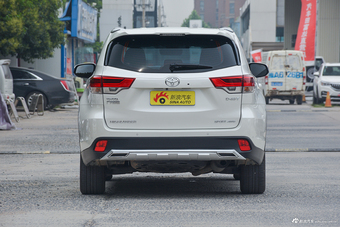 2018款汉兰达2.0T自动四驱尊贵版7座