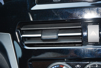 2018款启辰T70 1.6L手动睿趣版