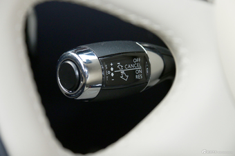 2016款慕尚6.8T自动长轴距版