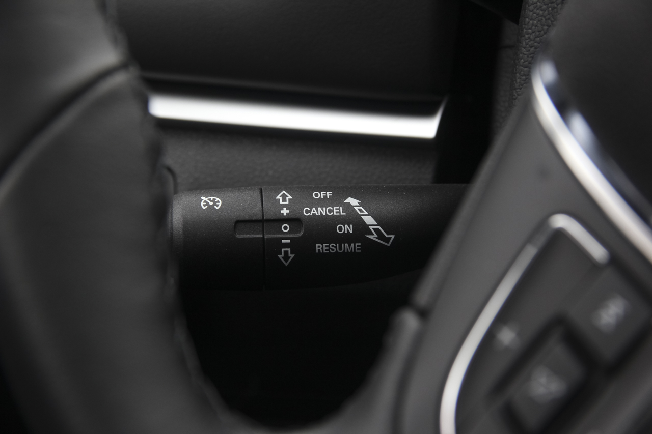 2017款荣威i6 1.0T自动互联网智享版16T