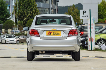 2015款赛欧3 1.5L手动理想版（天窗）