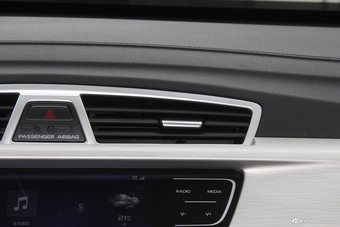 2018款吉利博越1.8TD自动智慧型4G互联版