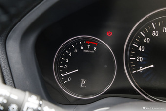 2015款缤智1.8L CVT四驱旗舰型 塔夫绸白