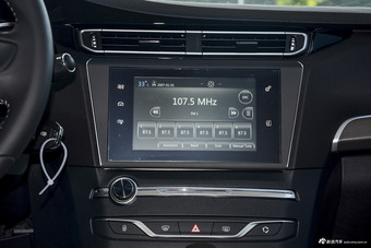 2016款东风标致408 1.6T自动豪华版