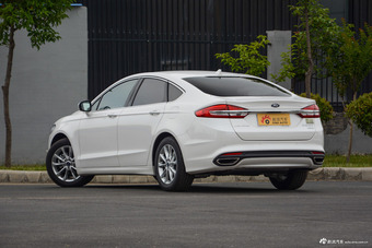 2017款蒙迪欧1.5T自动时尚型