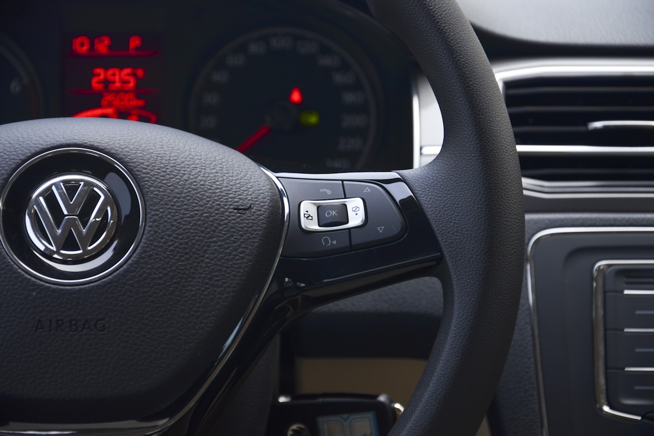 2017款桑塔纳浩纳1.6L自动豪华版