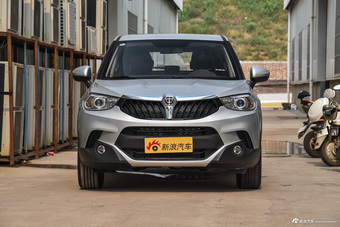 2016款中华V3 1.5L自动智能型 科技银