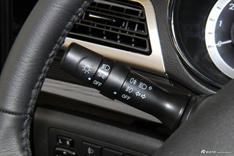 2017款揽福1.9T手动柴油两驱豪华版5座