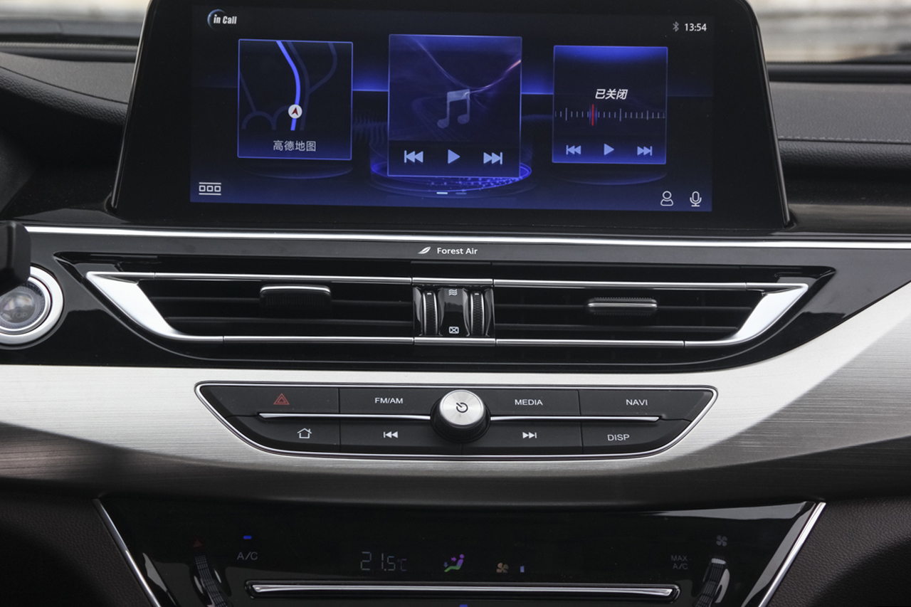 2018款睿骋CC1.5T自动智雅型