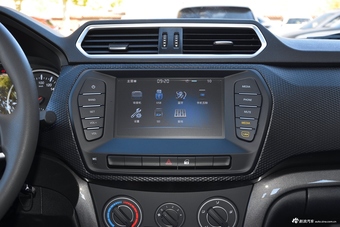 2017款风骏5 2.4L手动欧洲版汽油两驱精英型大双排4G69S4N