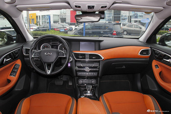 2017款英菲尼迪QX30 1.6T自动两驱运动版图片