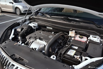 2017款昂科威2.0T自动四驱豪华型28T 雪域白