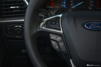 2016款锐界2.0T自动两驱豪锐型EcoBoost 245