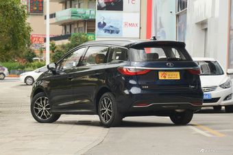 2018款比亚迪宋MAX 1.5T自动智联精英型6座