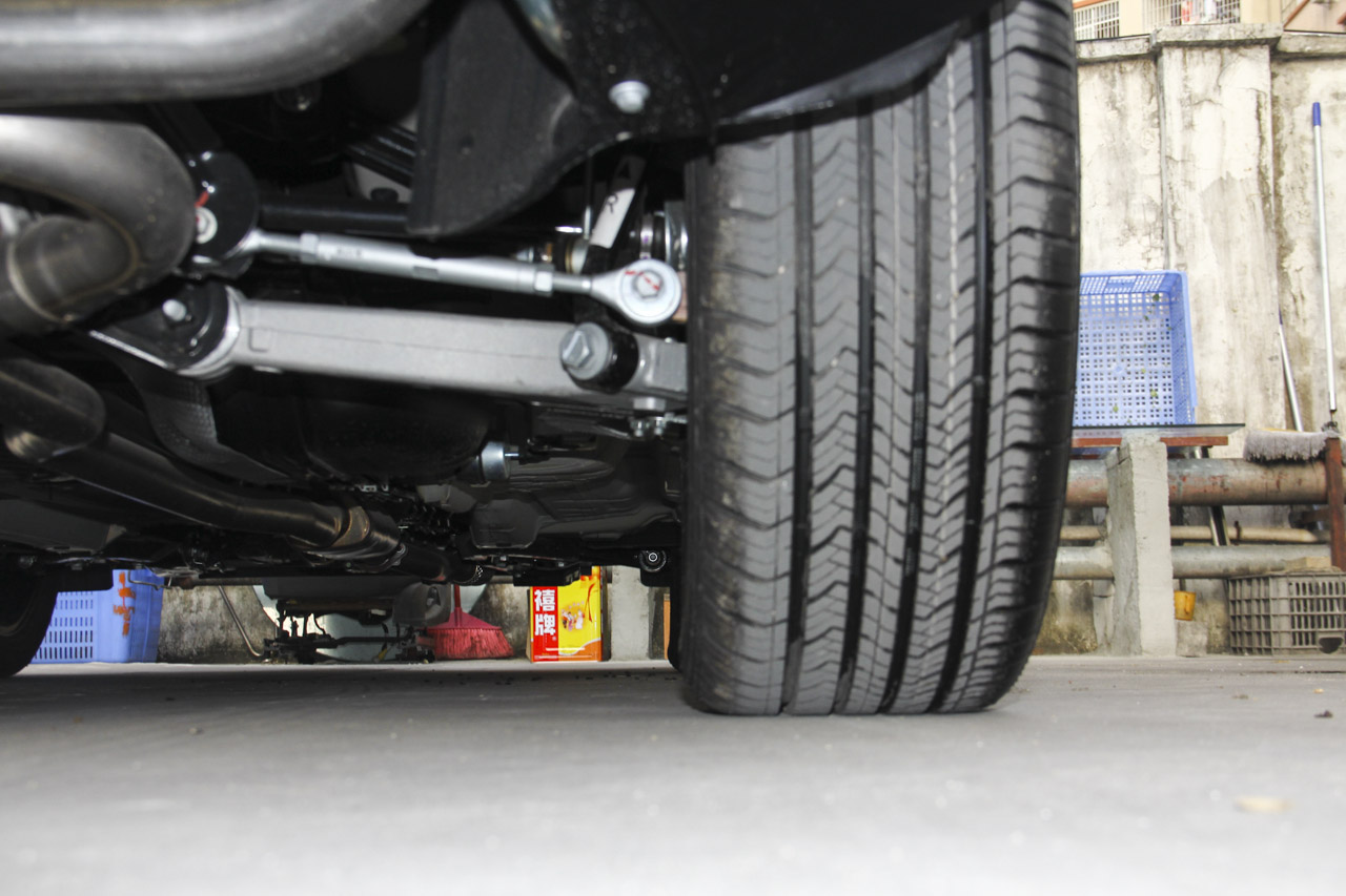 2016款传祺GS5 Super 1.8T自动四驱周年纪念版