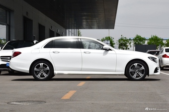 2018款奔驰E级改款2.0T自动 200L 运动型