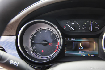 2016款威朗轿跑1.5L自动进取型15S