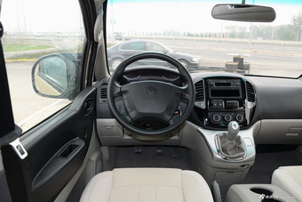 2017款菱智 M3L 2.0L 7座舒适型 