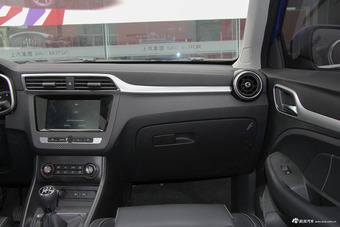 2017款名爵ZS 1.5L手动尊享互联网版