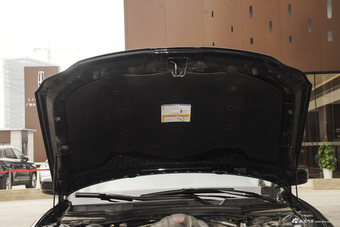 2013款总裁 3.0T自动V6标准型